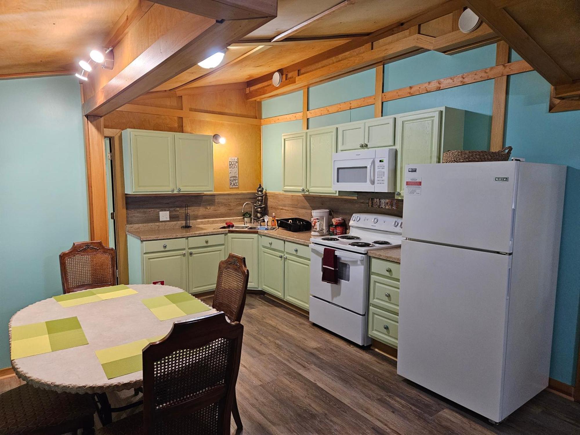 Frog Hollow At Hocking Vacations Logan Exterior photo